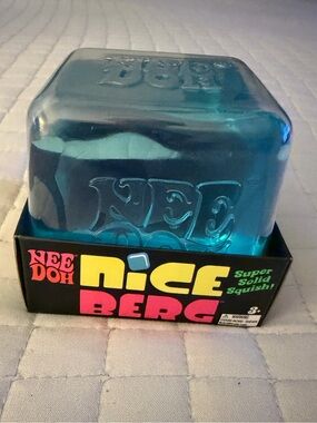 NWT Schylling NeeDoh Nice Berg Giant Blue Sensory Squish Cube